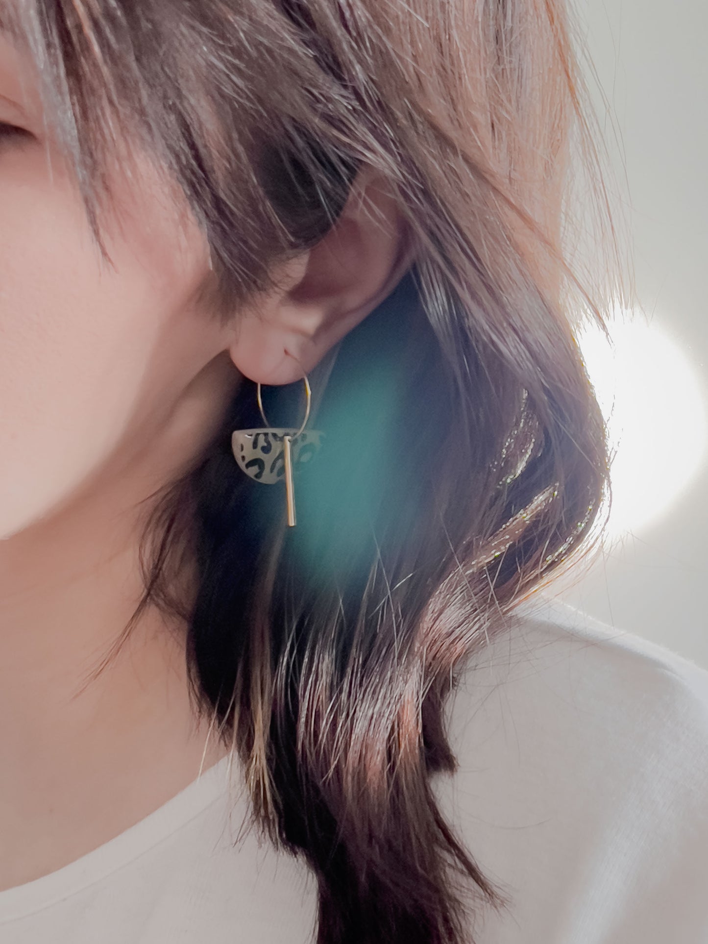Base Col ✦ LEO Hoop Earrings
