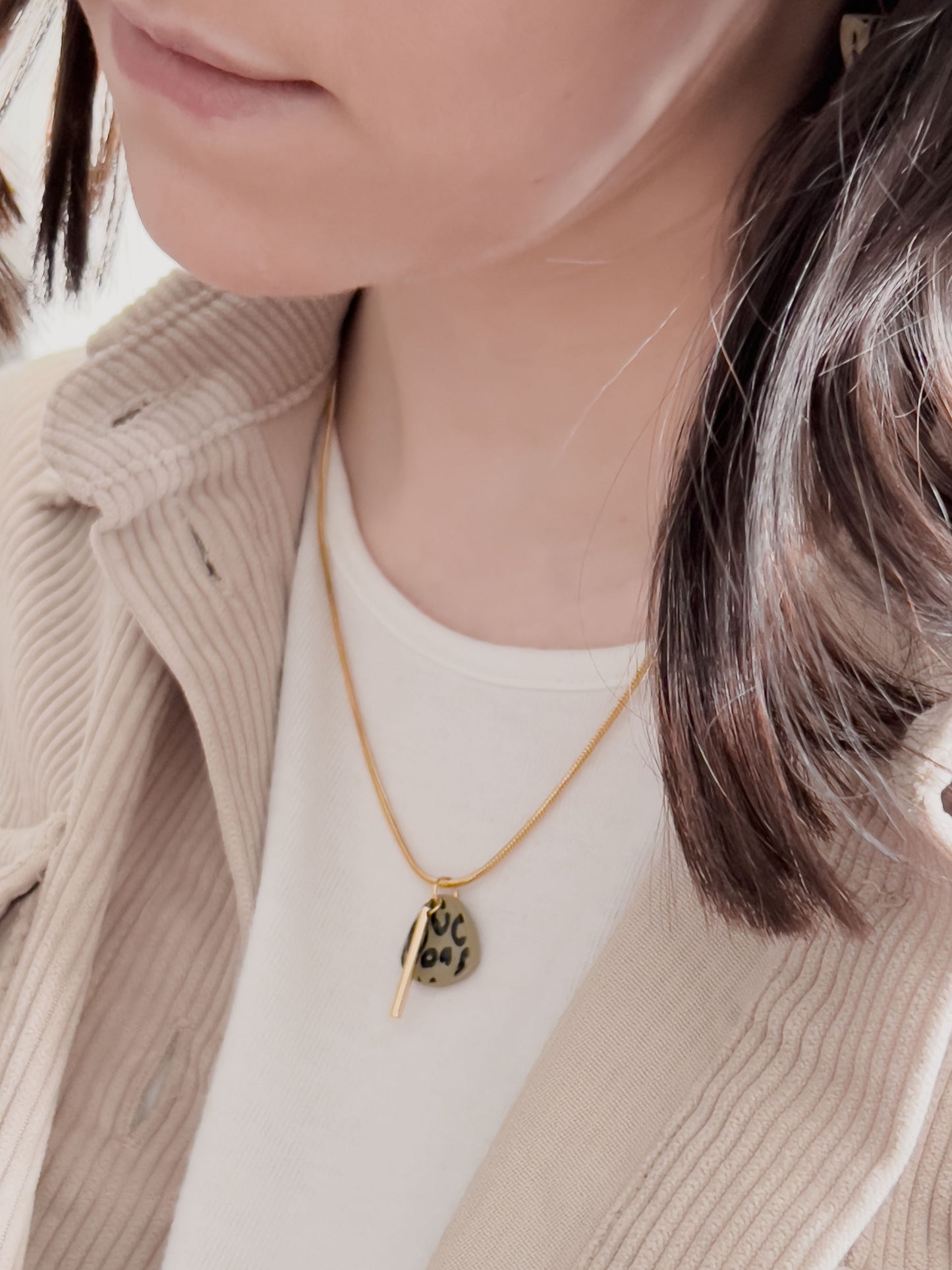 Base Col ✦ LEO Triangular Necklace