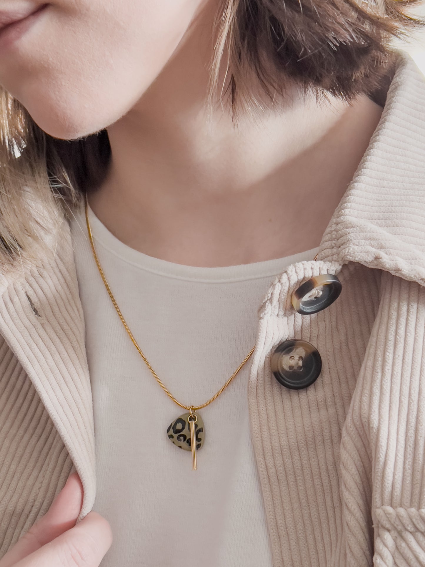 Base Col ✦ LEO Triangular Necklace