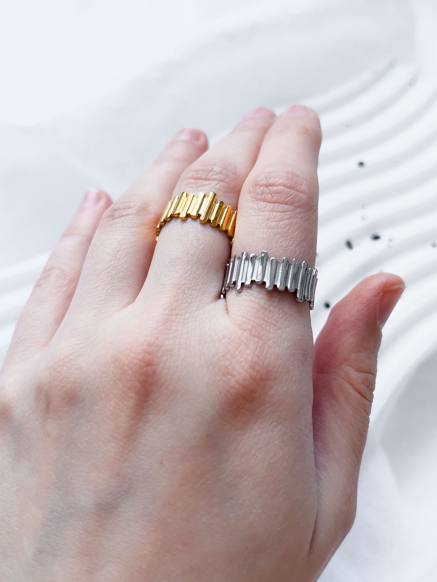Col A ✦ Unregelmäßiger Statement Ring
