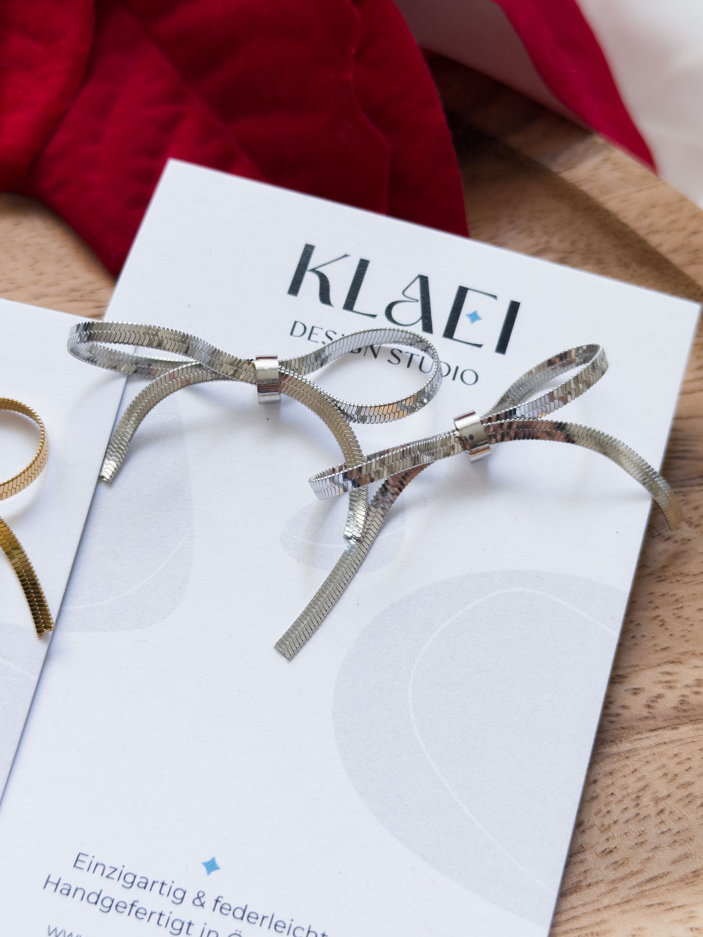 Col A ✦ Große Schleifenohrstecker