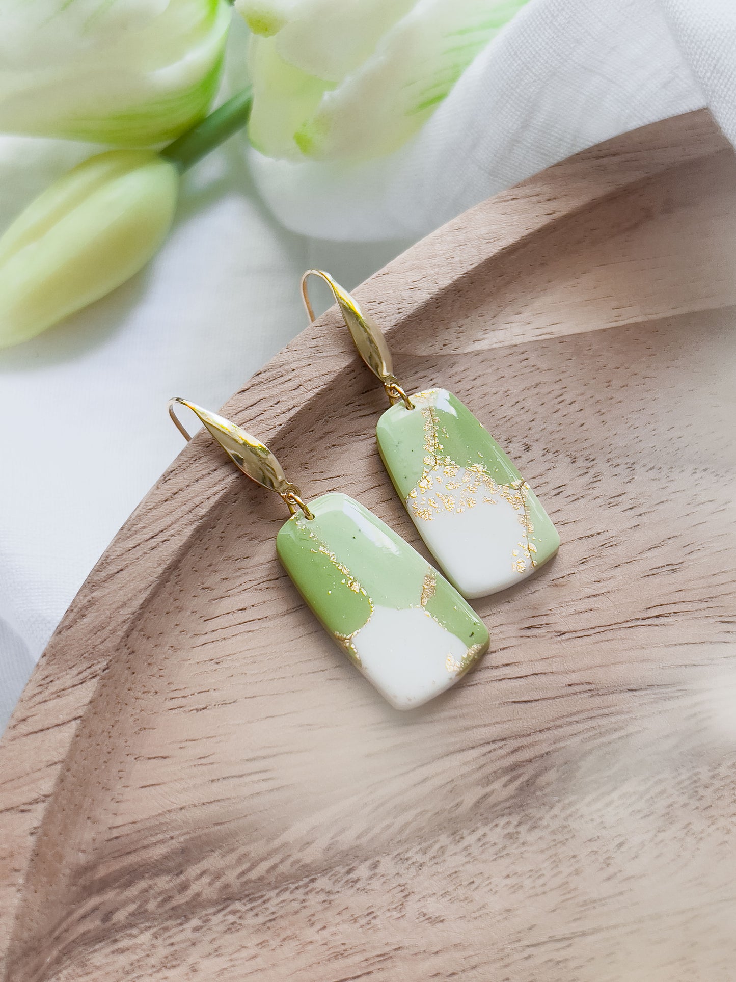 Col J ✦ Pistaziengrün marmorierte Ohrringe