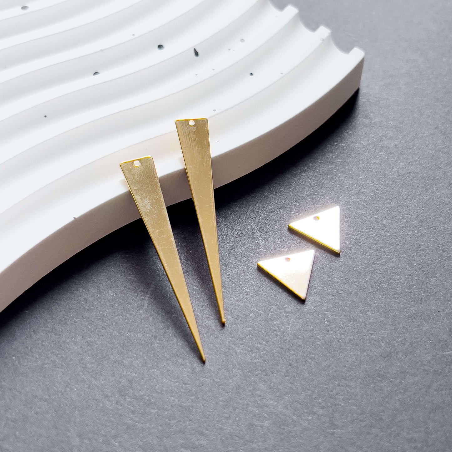 Base Col ✦ MIX&MATCH Triangular Pendants