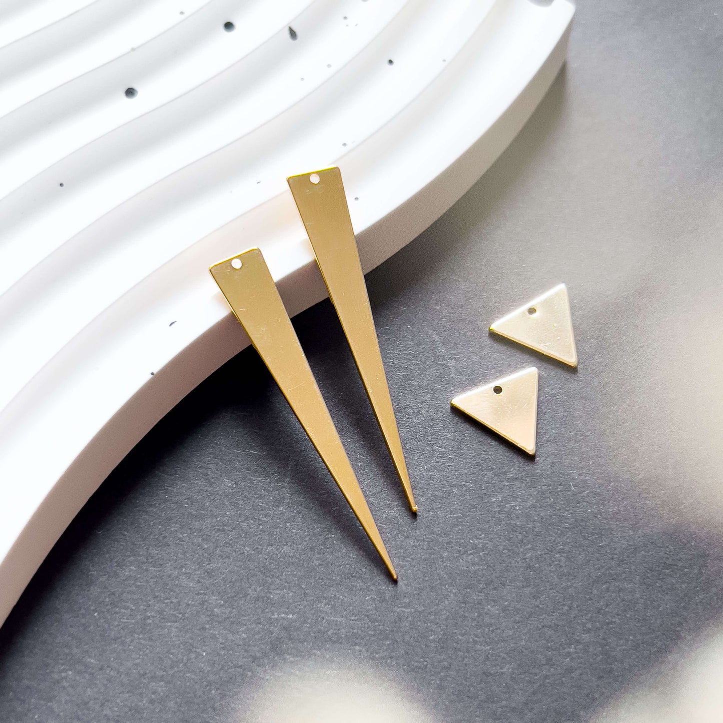 Base Col ✦ MIX&MATCH Triangular Pendants