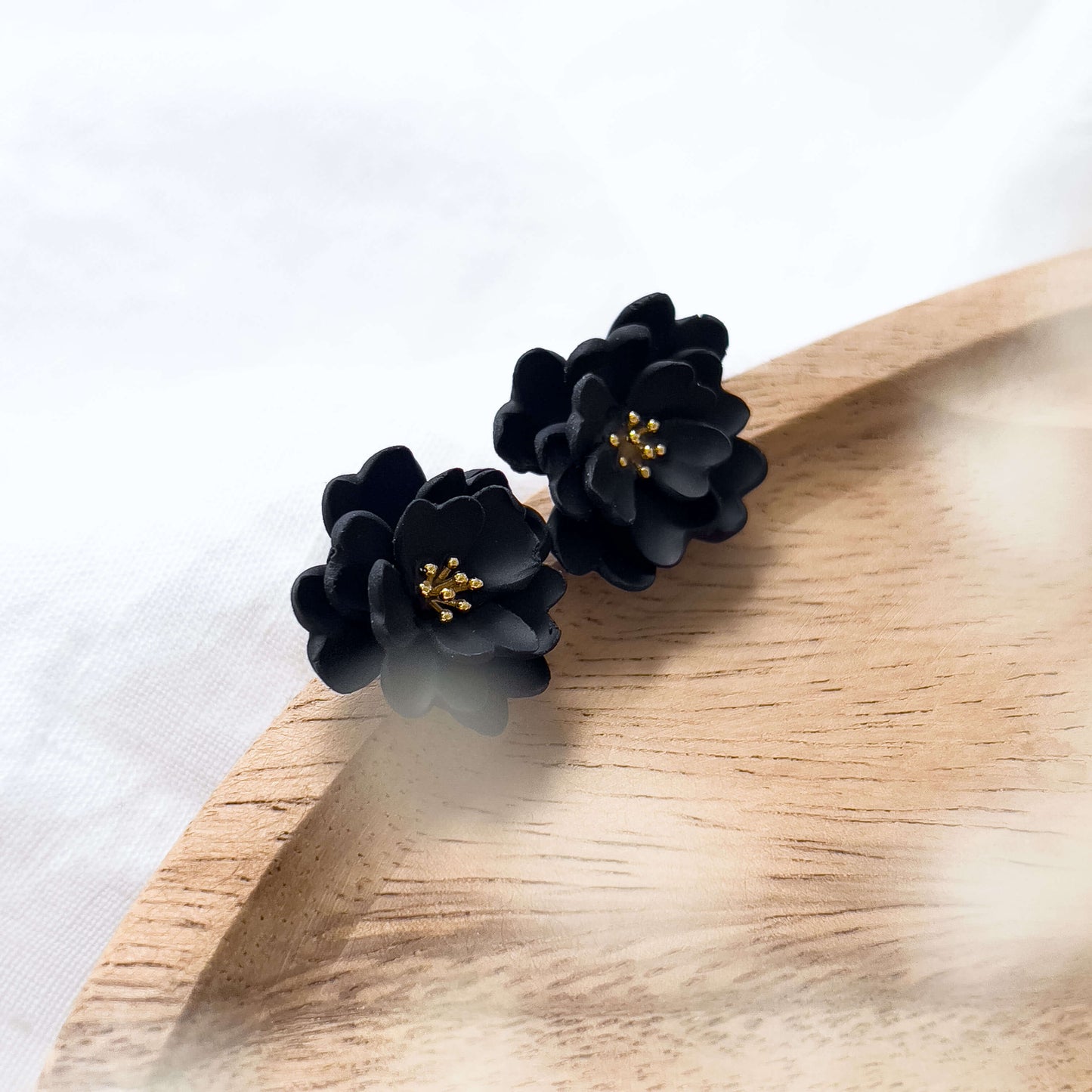 Base Col ⦠HANA Earstuds