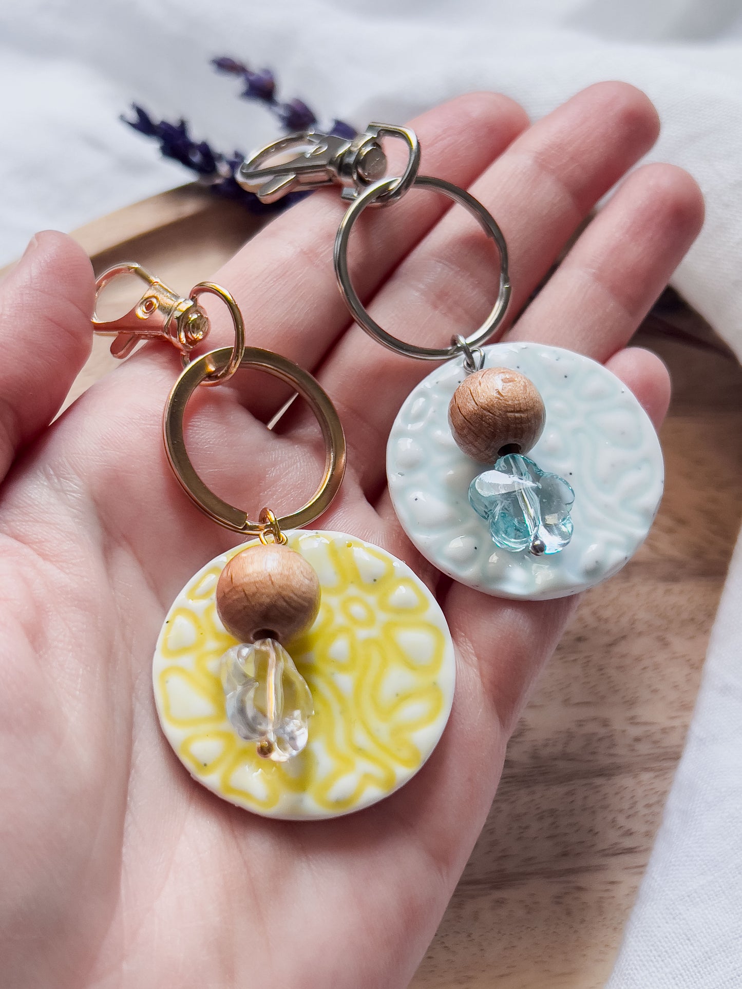 Col J ✦ Faux-Keramik Blumen Schlüsselanhänger