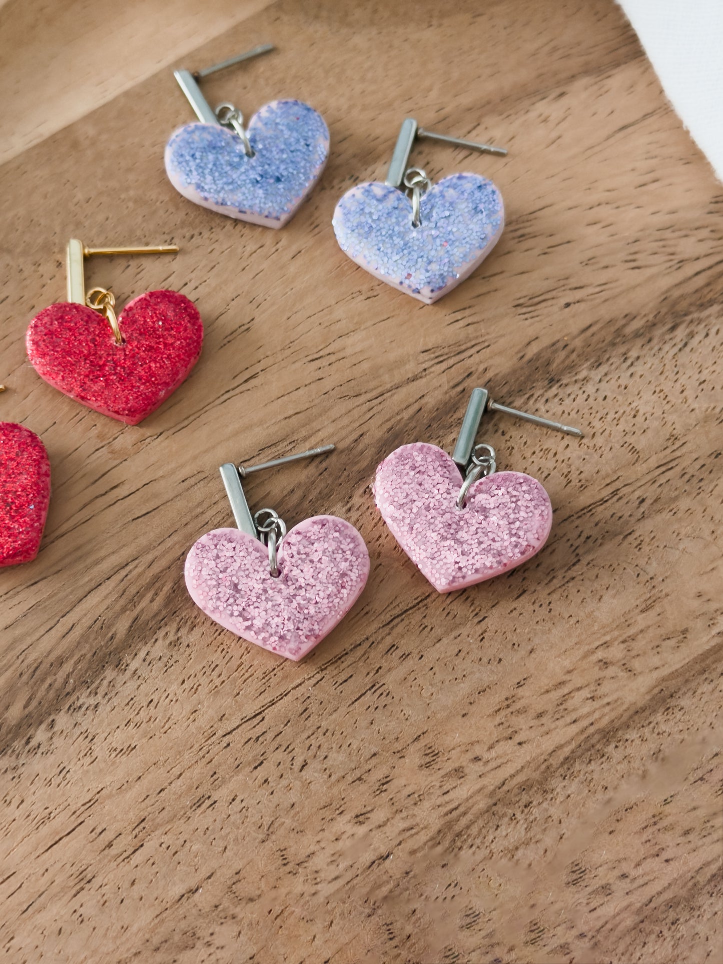 Love Notes Col ✦ Funkelnde Herz Ohrringe