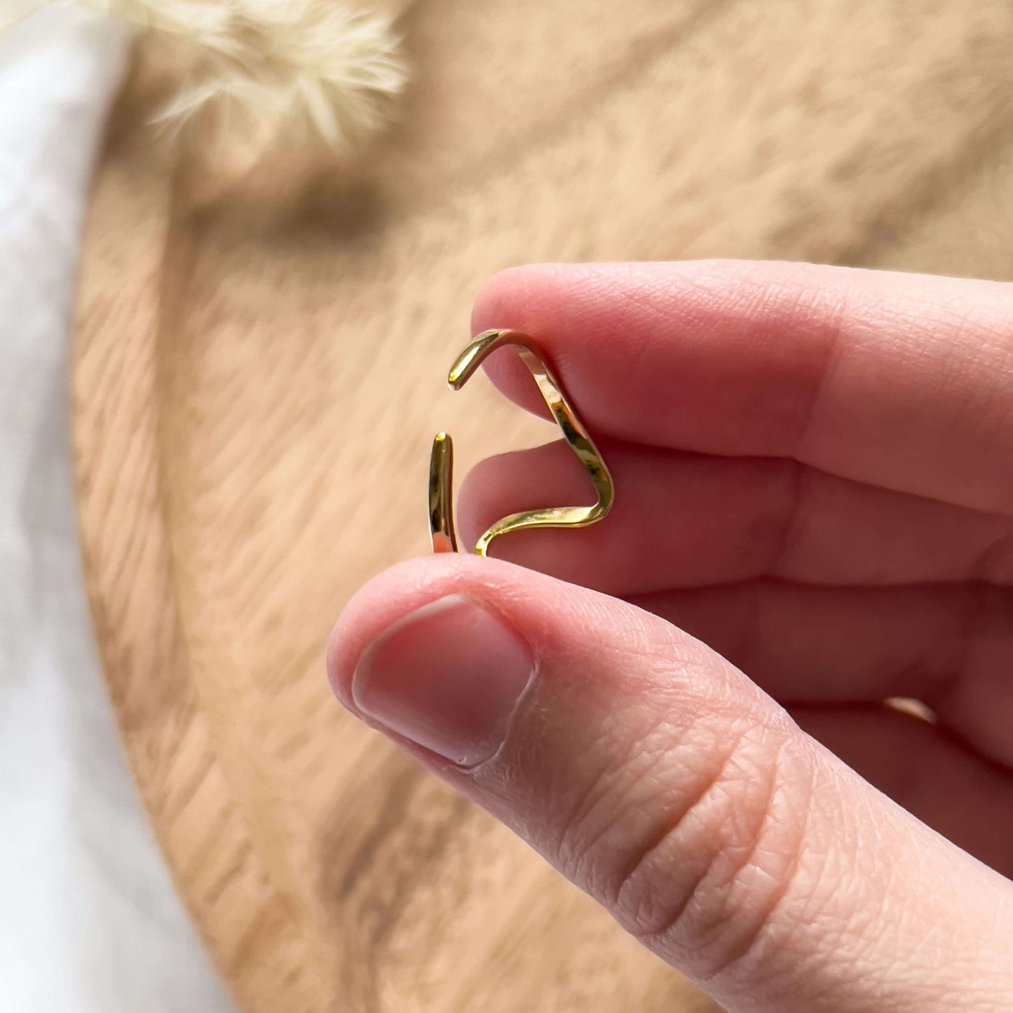 Base Col ✦ WAVE Ring