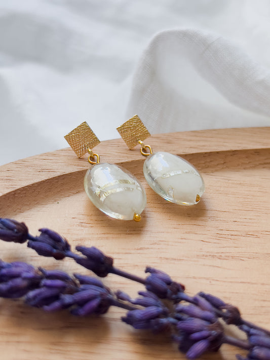 Col K ✦ Weiß-goldene Glasperlen-Ohrringe