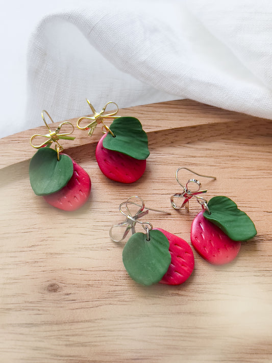 Col K ✦ Erdbeeren Ohrringe