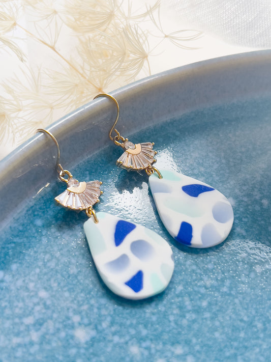 Col K ✦ Blaue elegante Fächer-Ohrringe