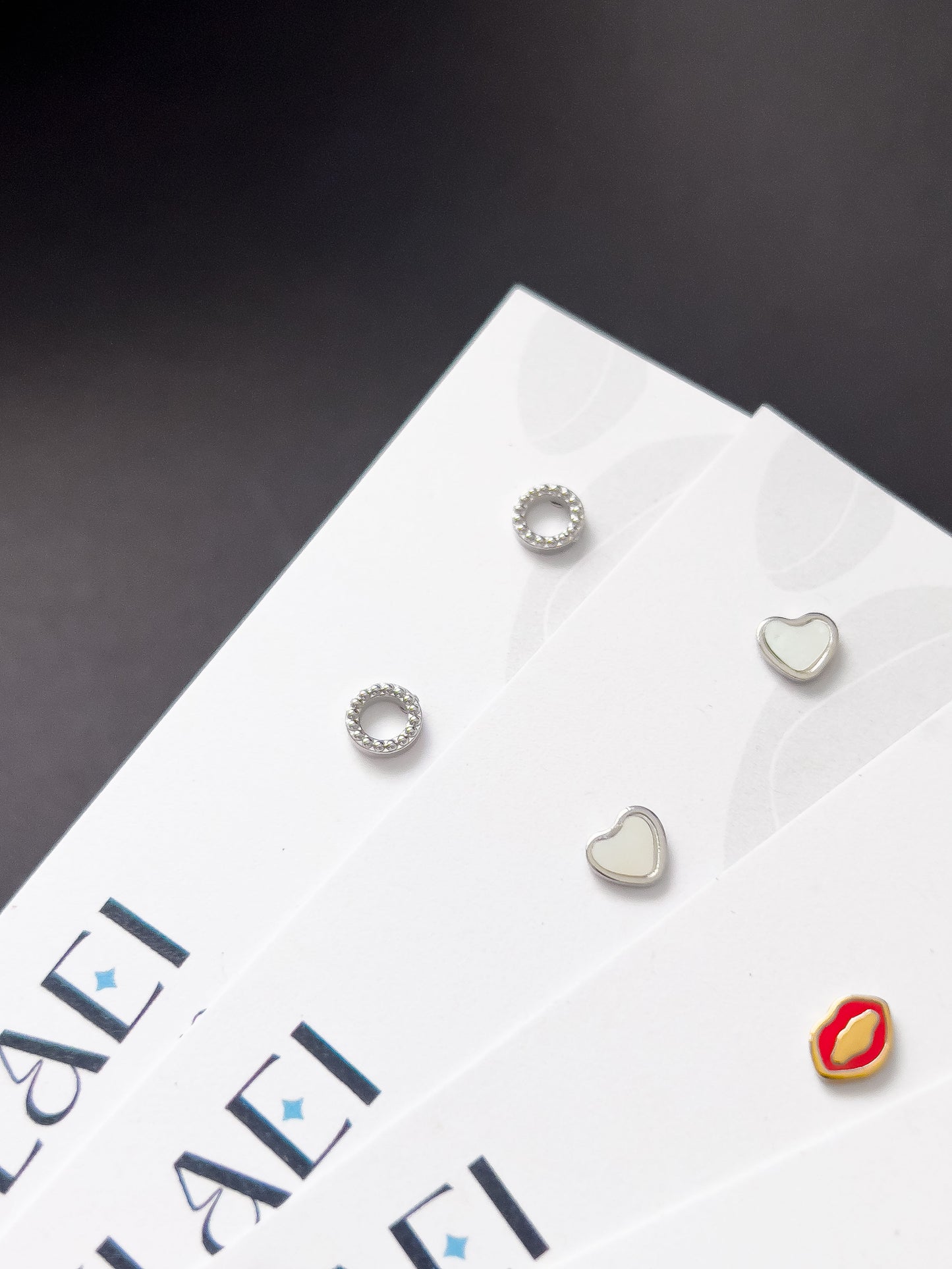 Base Col ✦ LOVELIES Mini-Ohrstecker