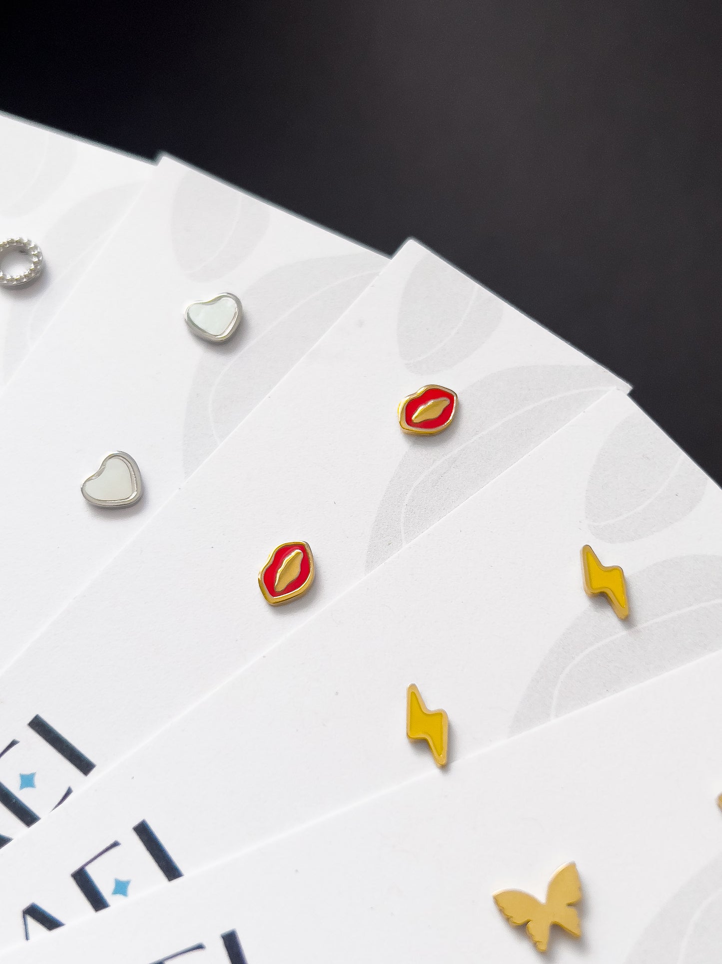 Base Col ✦ LOVELIES Mini-Ohrstecker