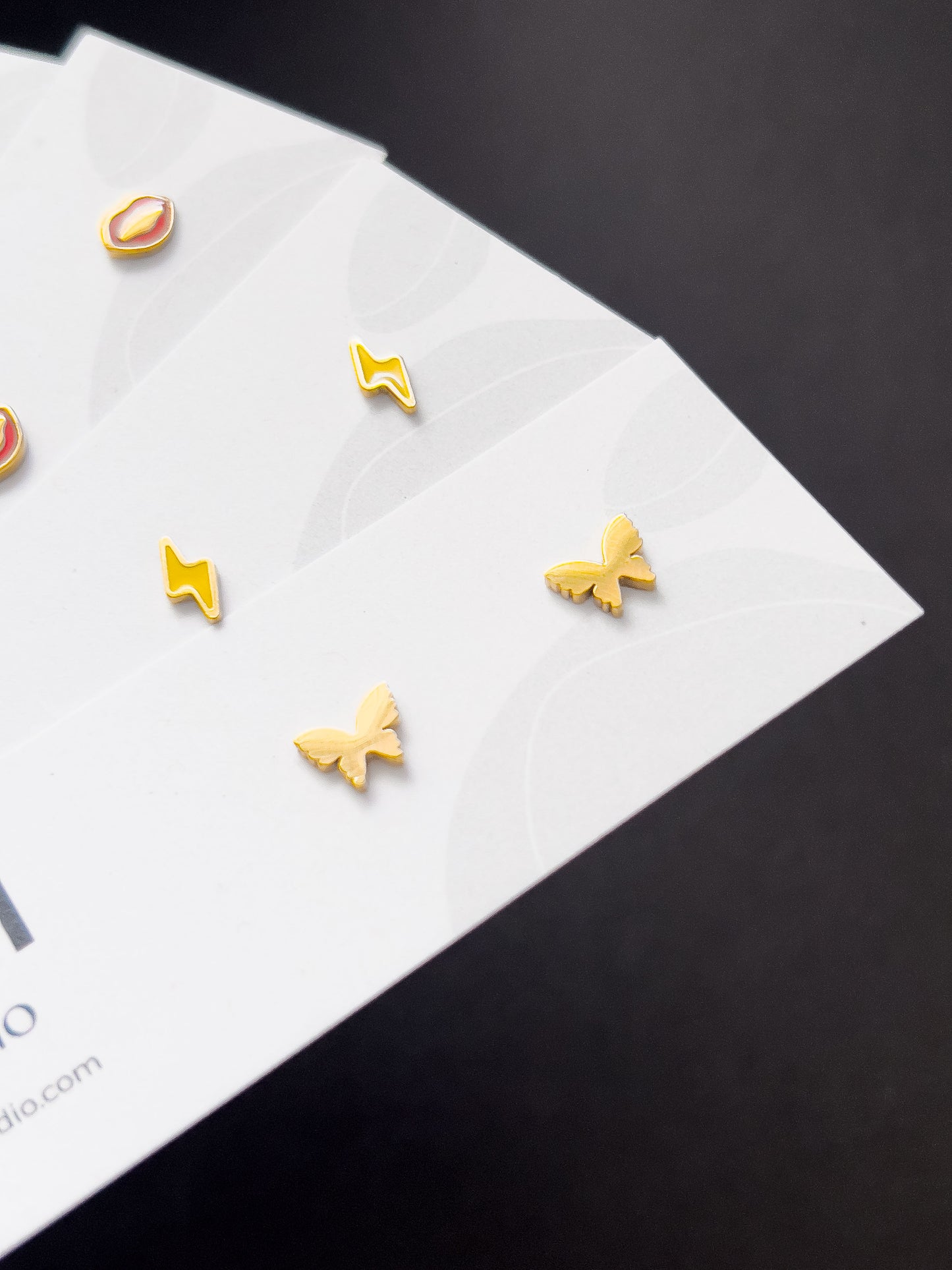 Base Col ✦ LOVELIES Mini-Ohrstecker