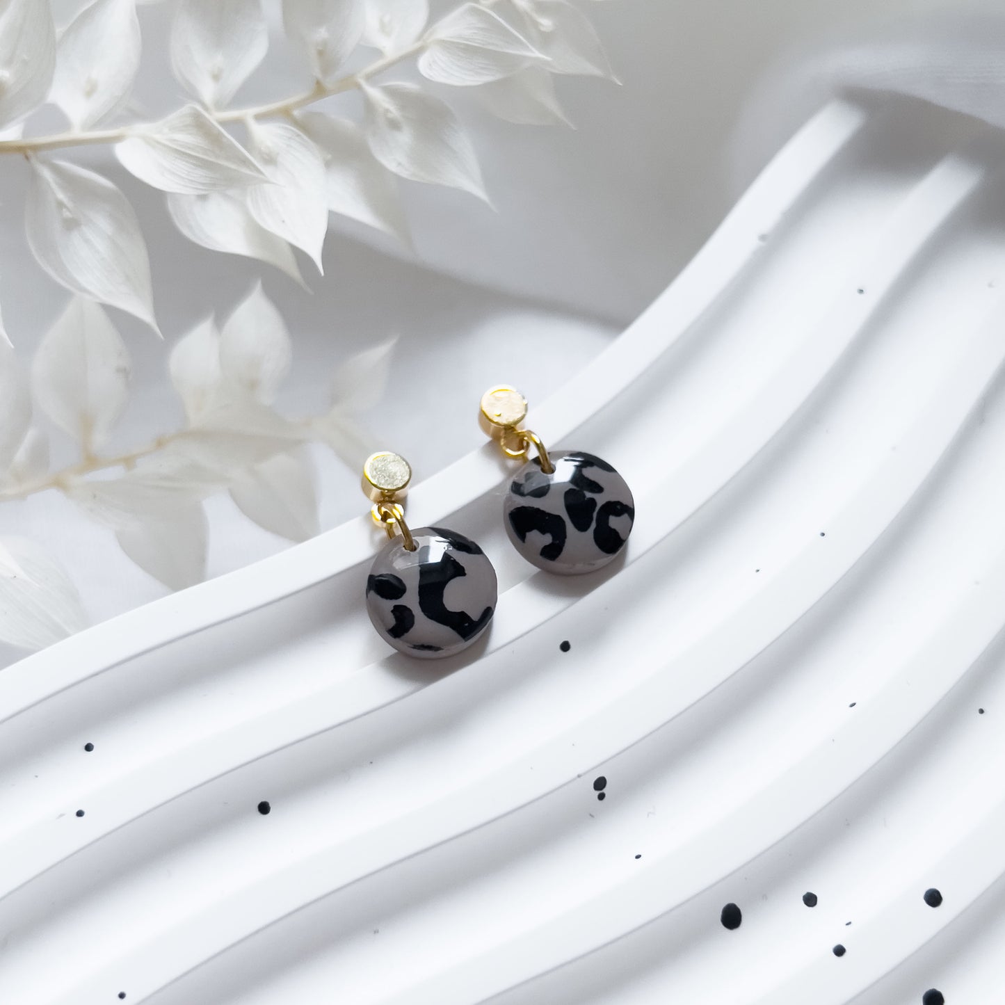 Base Col ✦ LEO Earrings Mini