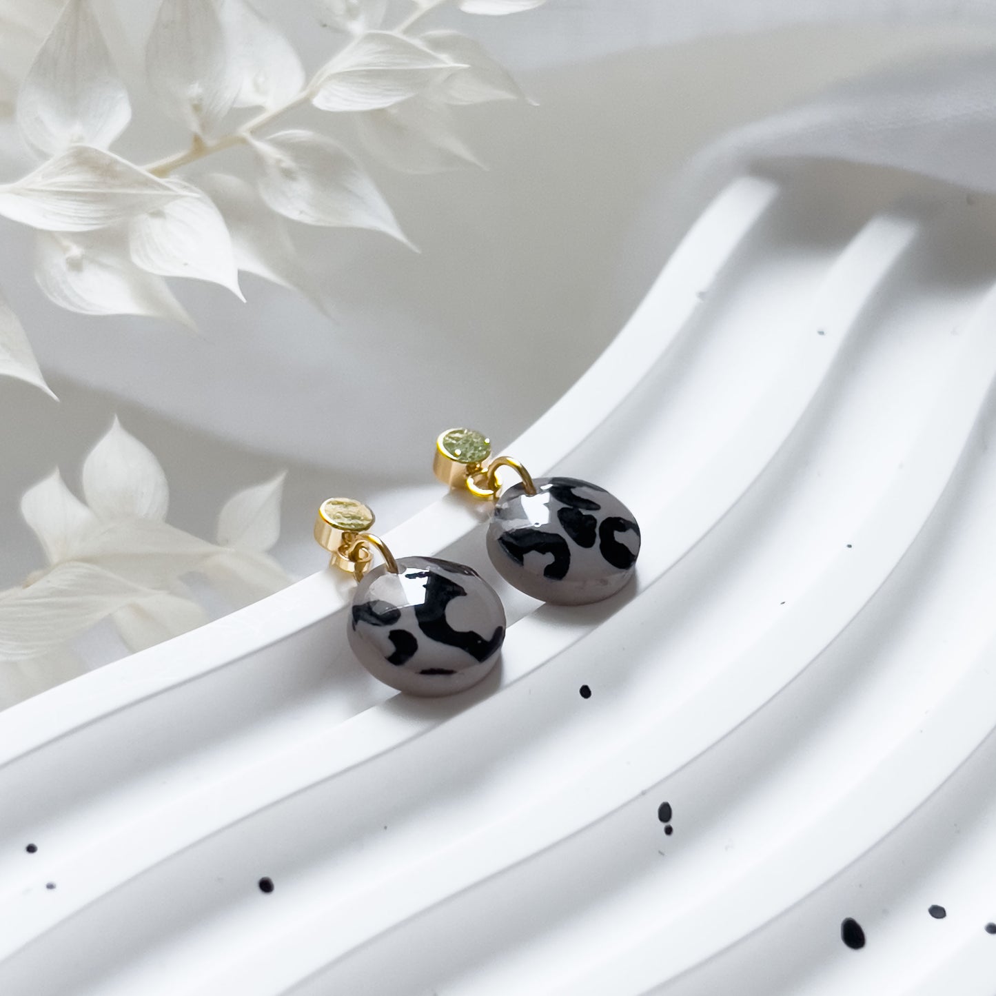 Base Col ✦ LEO Earrings Mini