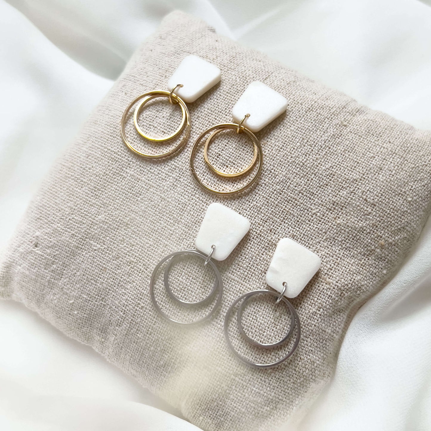 Bridal Col ✦ Perlmuttfarbene dreiteilige Braut Ohrringe | gold & silber