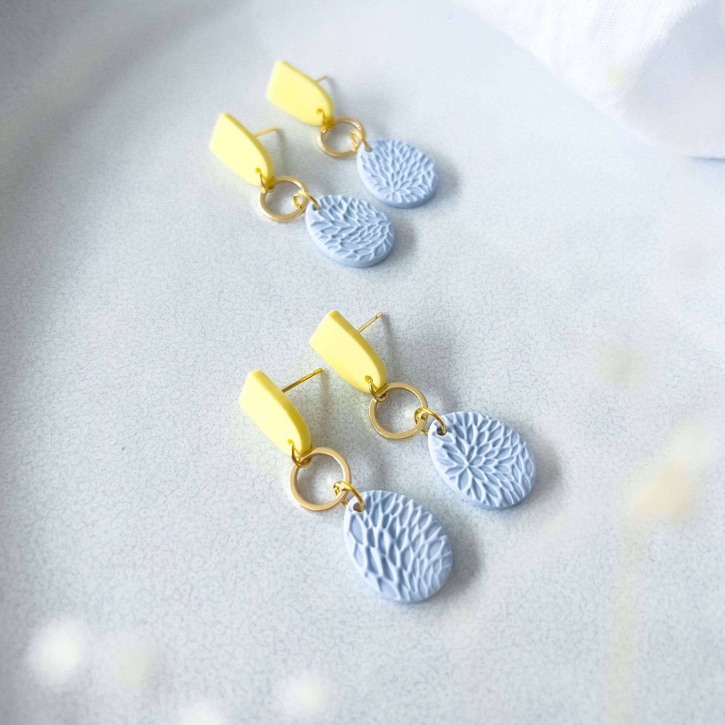 Col D ✦ Hellblau-gelbe Sommer Ohrringe
