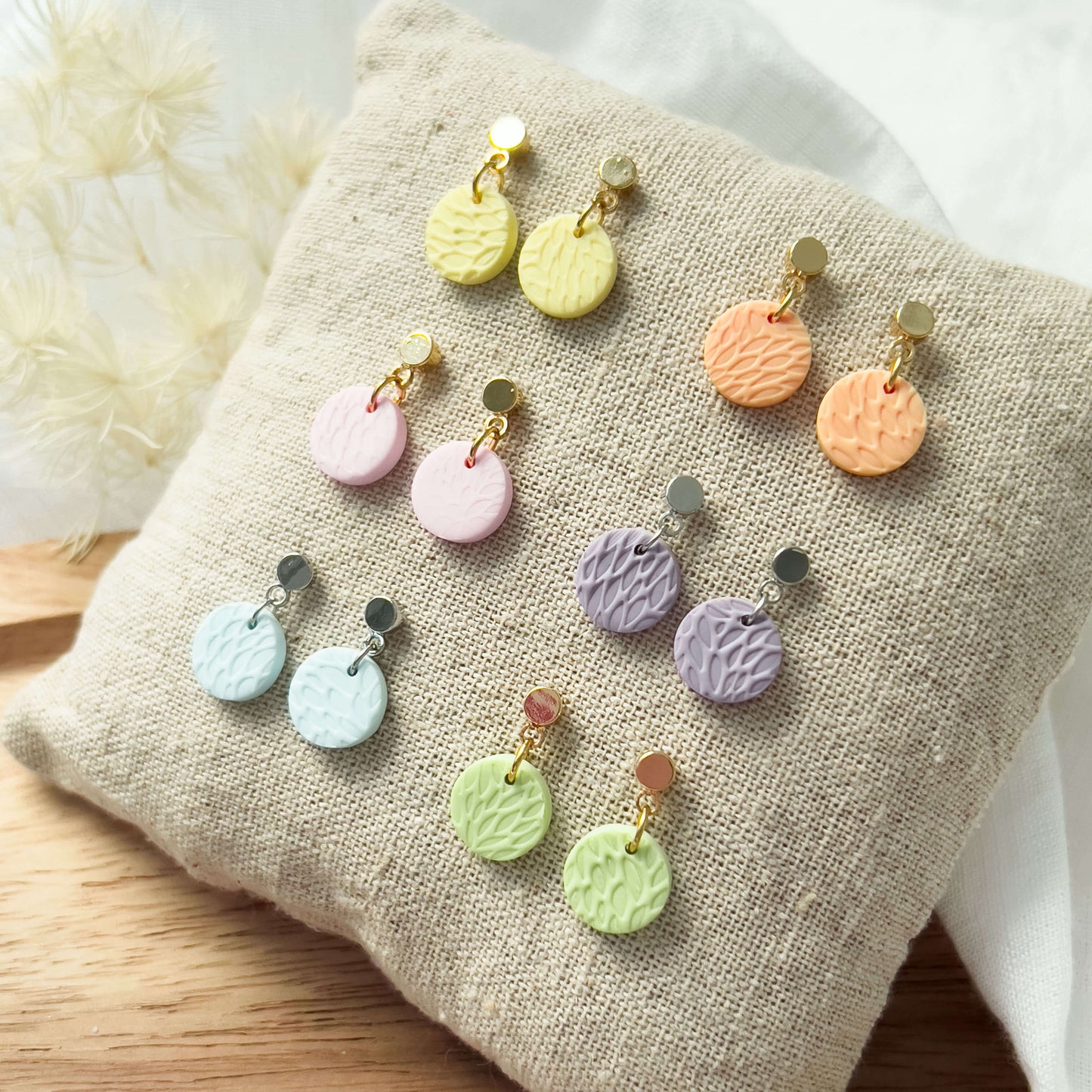 Col A ✦ Kleine texturierte Ohrringe | pastellfarben