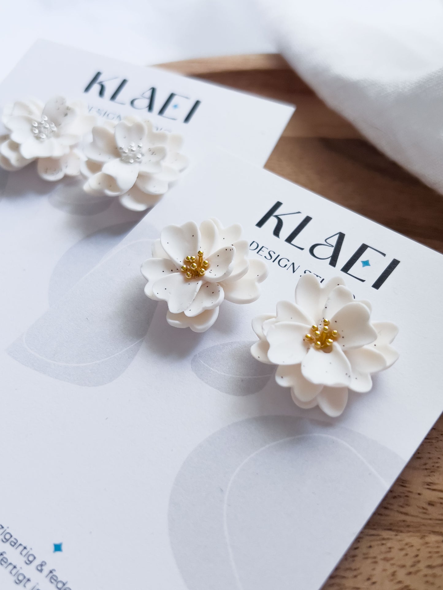 Base Col ⦠HANA Earstuds