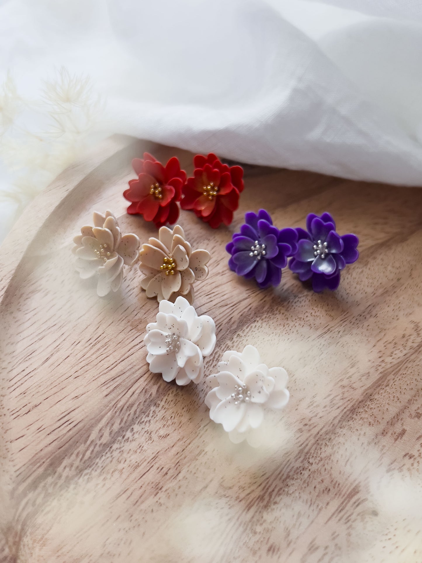 Base Col ⦠HANA Earstuds