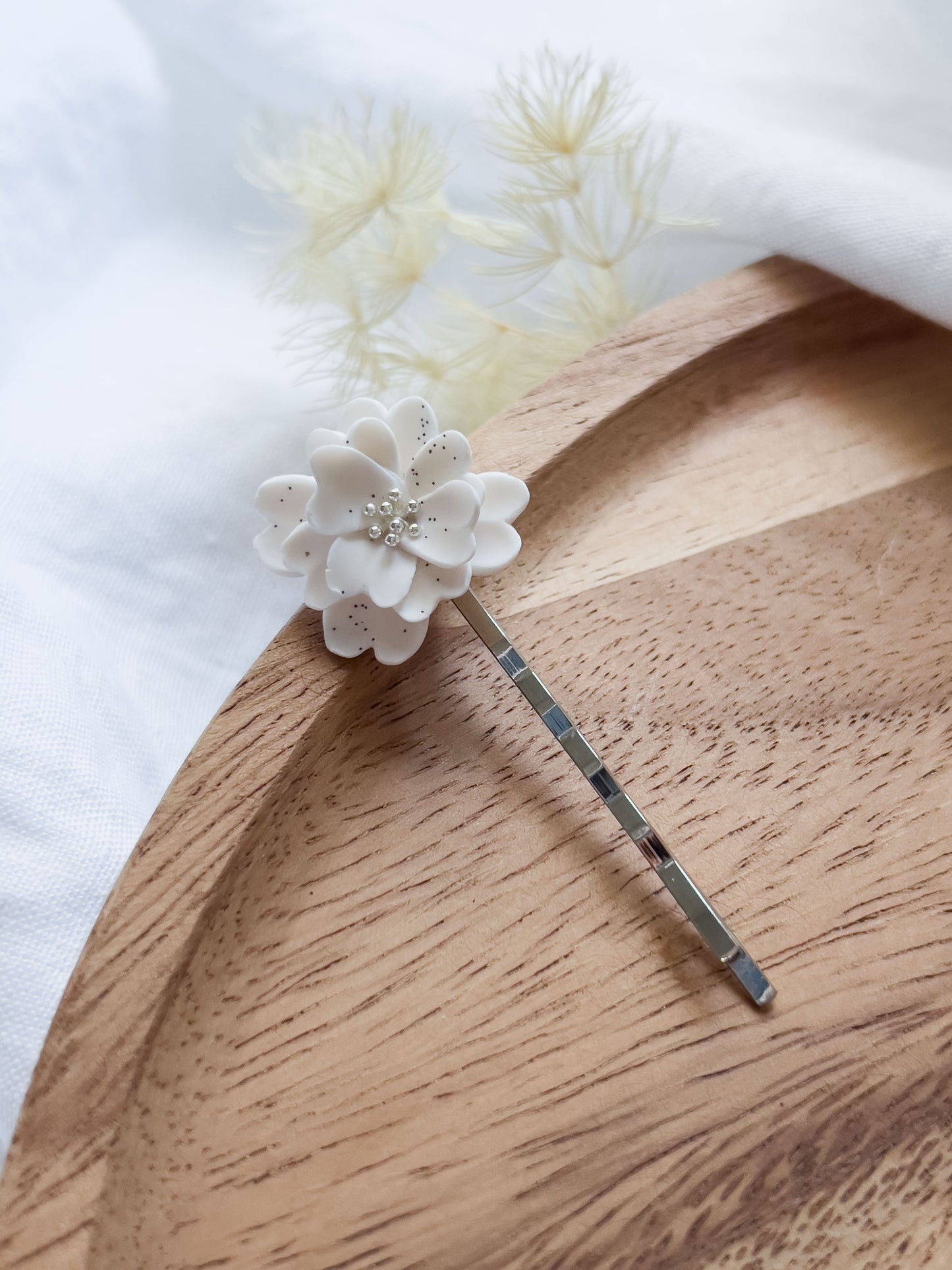 Base Col ✦ HANA Hair Clip