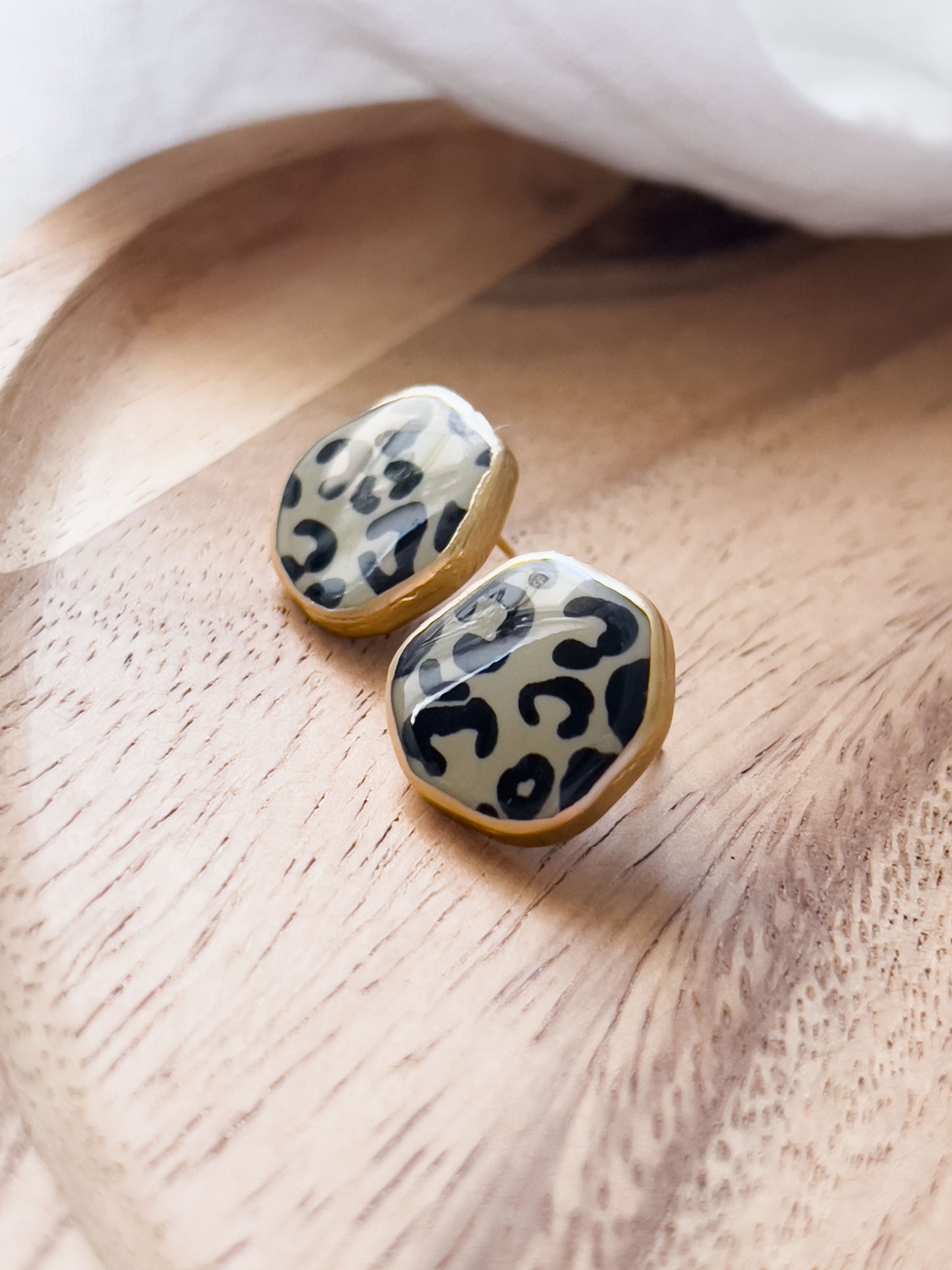 Base Col ✦ LEO Statement Earstuds