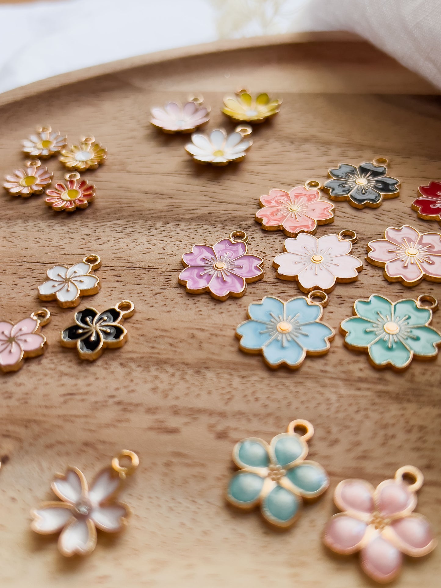 Base Col ✦ MIX&MATCH Enamel Flower Pendants