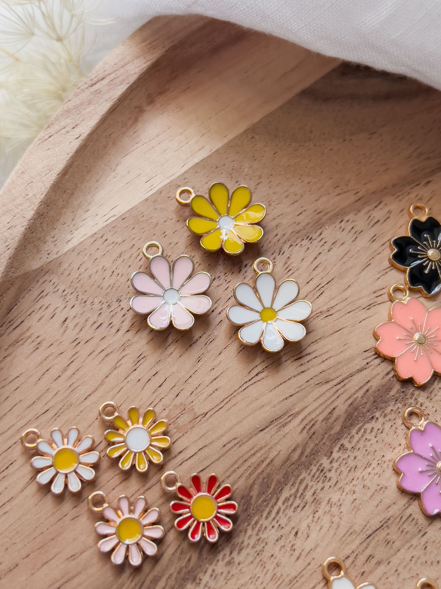 Base Col ✦ MIX&MATCH Enamel Flower Pendants