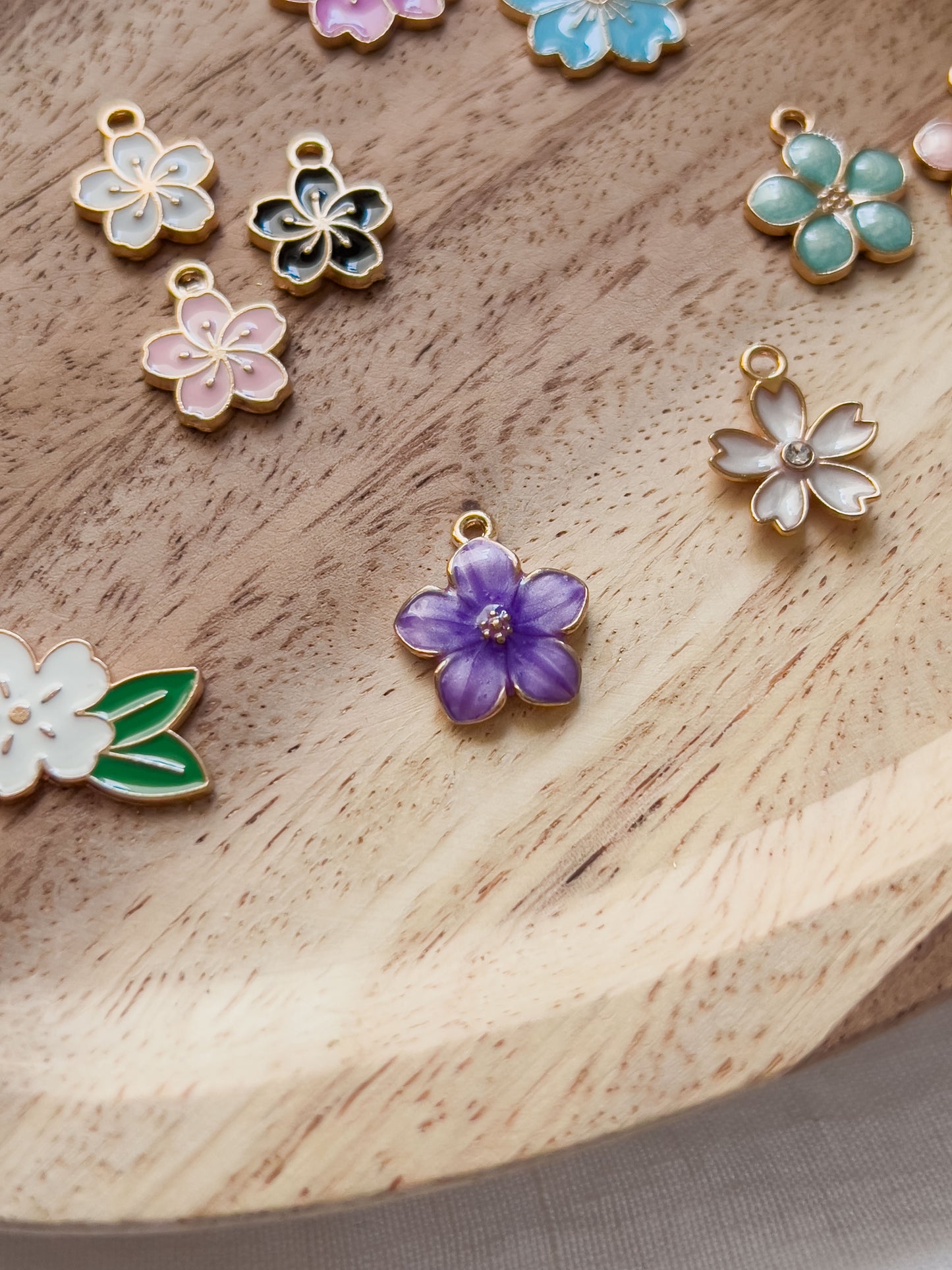 Base Col ✦ MIX&MATCH Enamel Flower Pendants