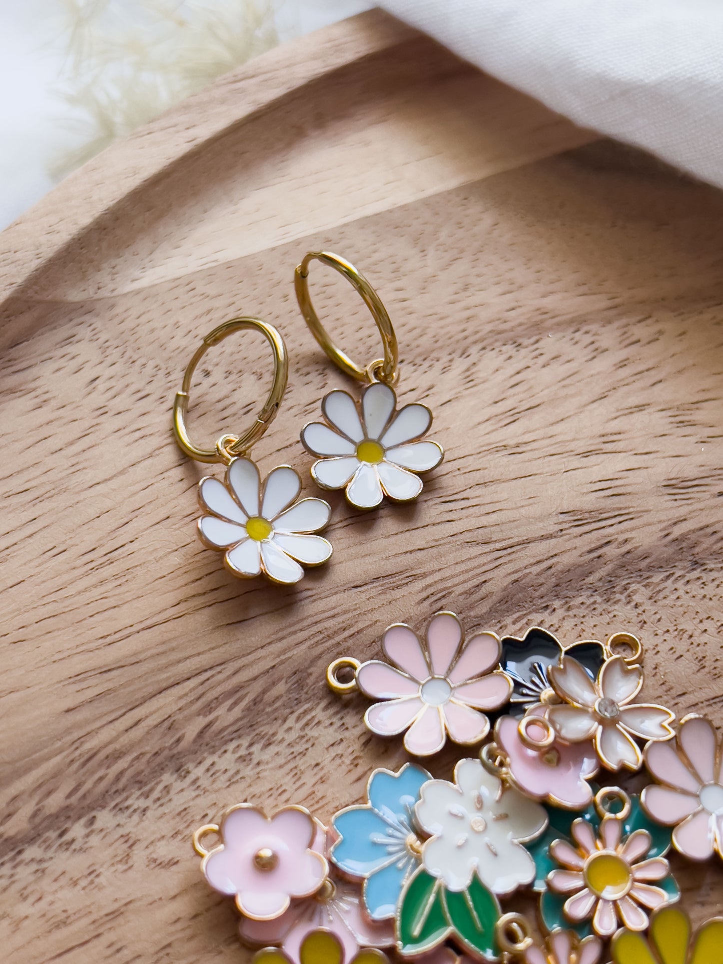 Base Col ✦ MIX&MATCH Enamel Flower Pendants