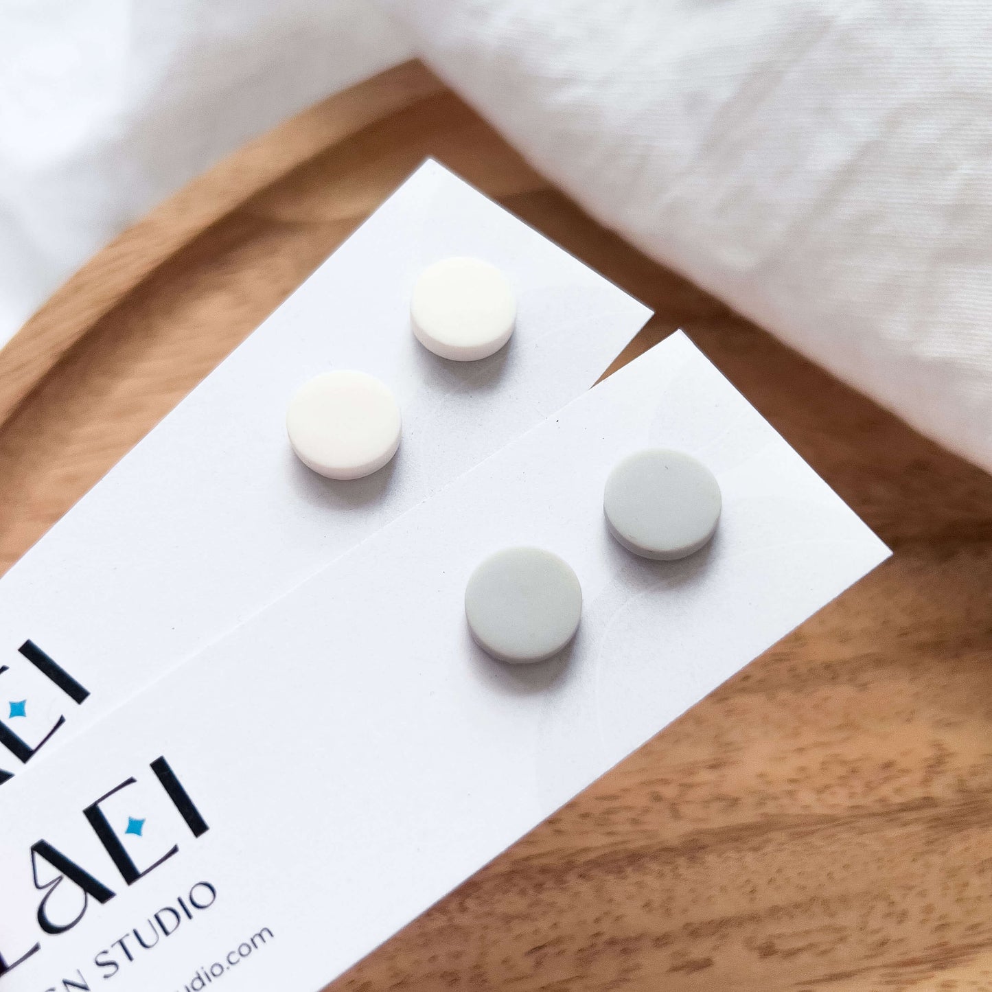 Base Col β¦ JO Earstud or Piercing