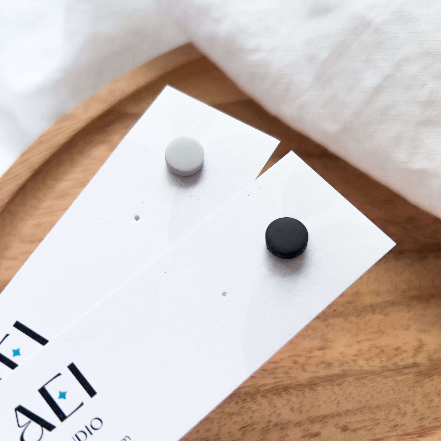 Base Col β¦ JO Earstud or Piercing