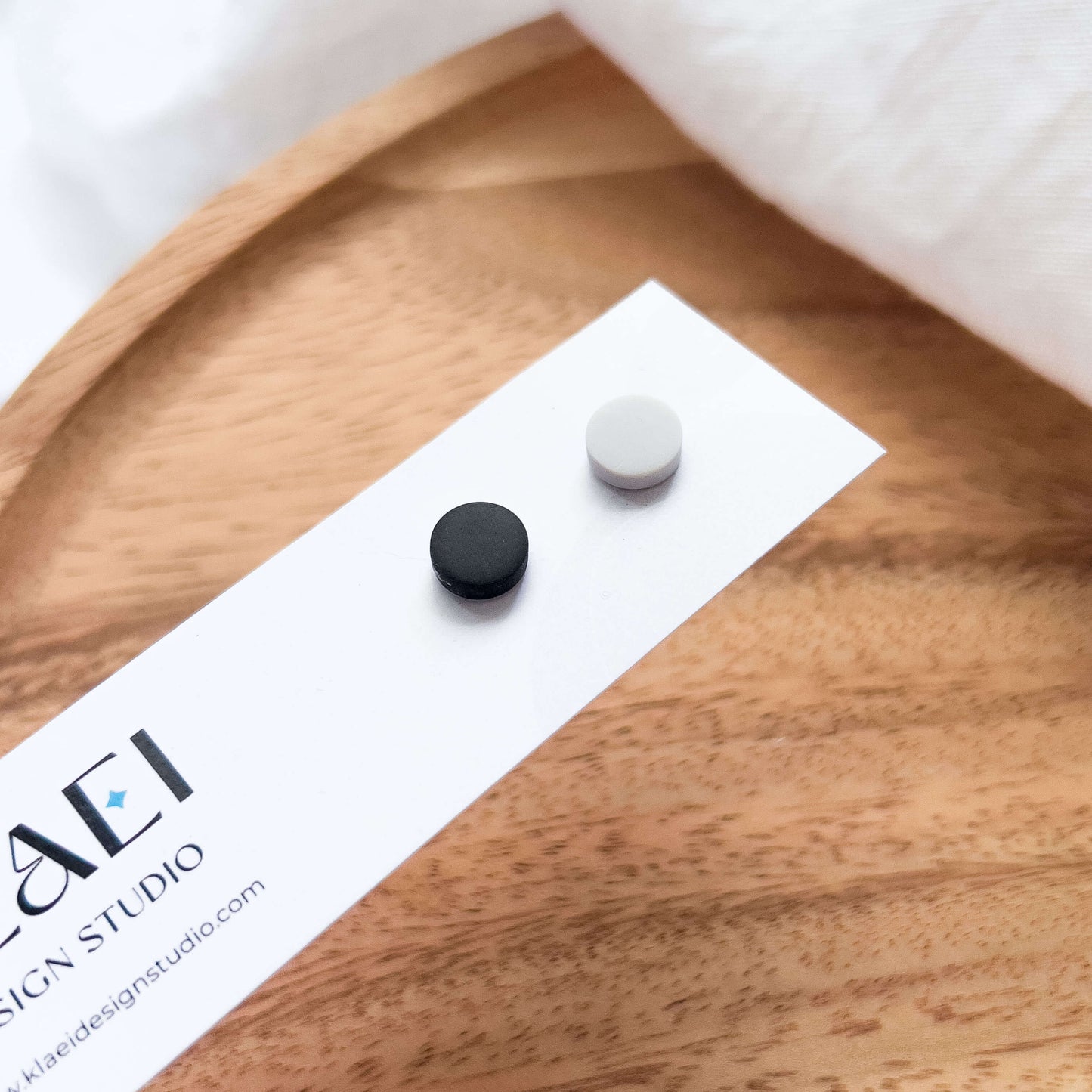 Base Col β¦ JO Earstud or Piercing