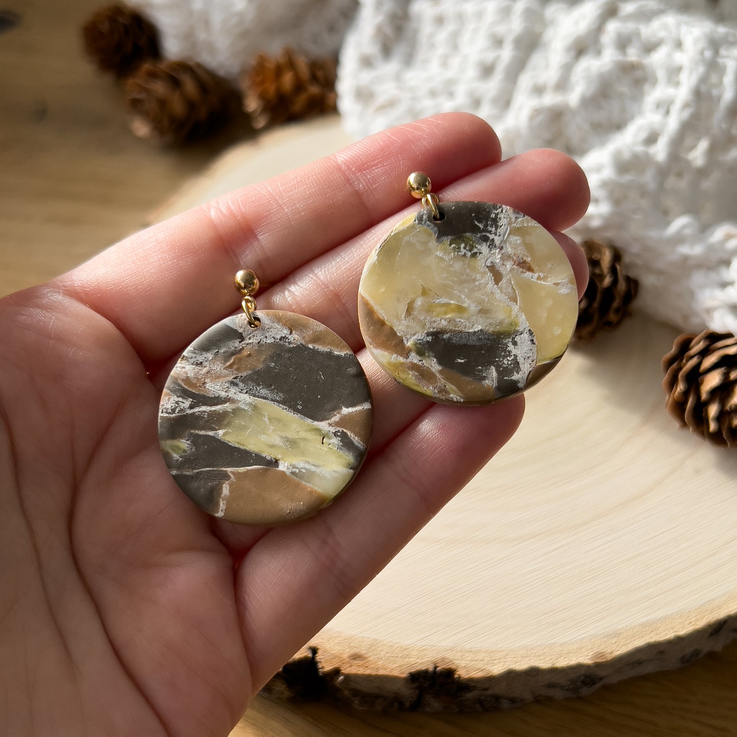 Brown Marbled Round Earrings