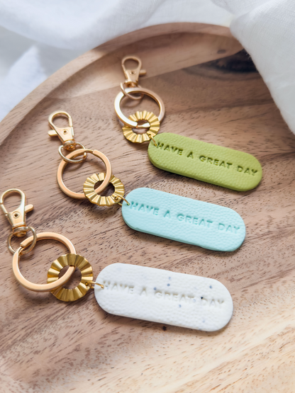 Base Col ✦ Schlüsselanhänger mit Spruch