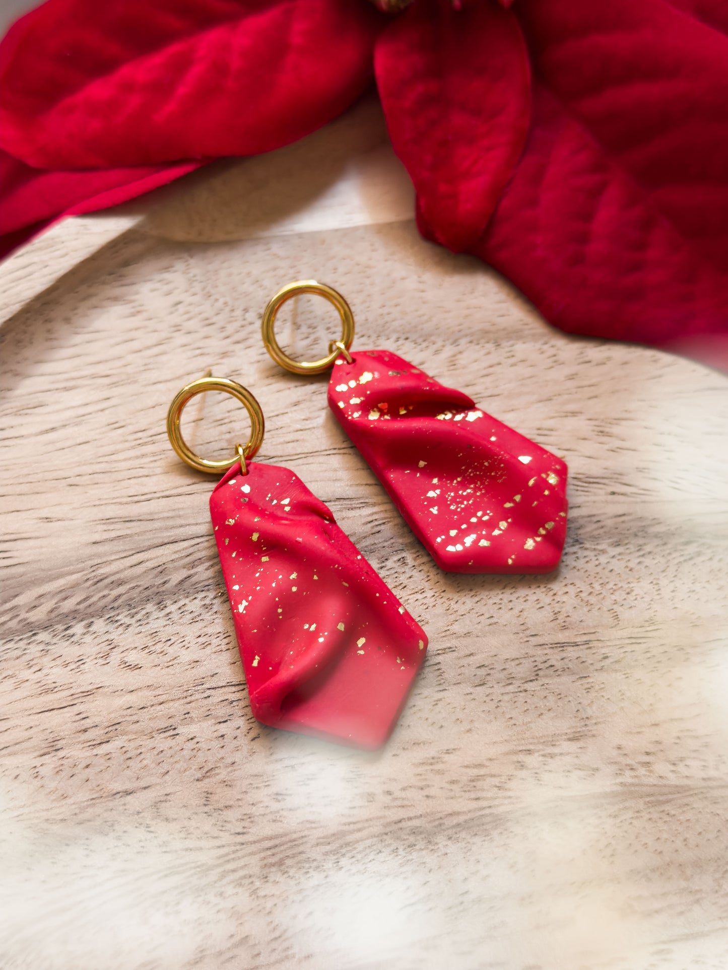 Col A ✦ Rote Falten Ohrringe