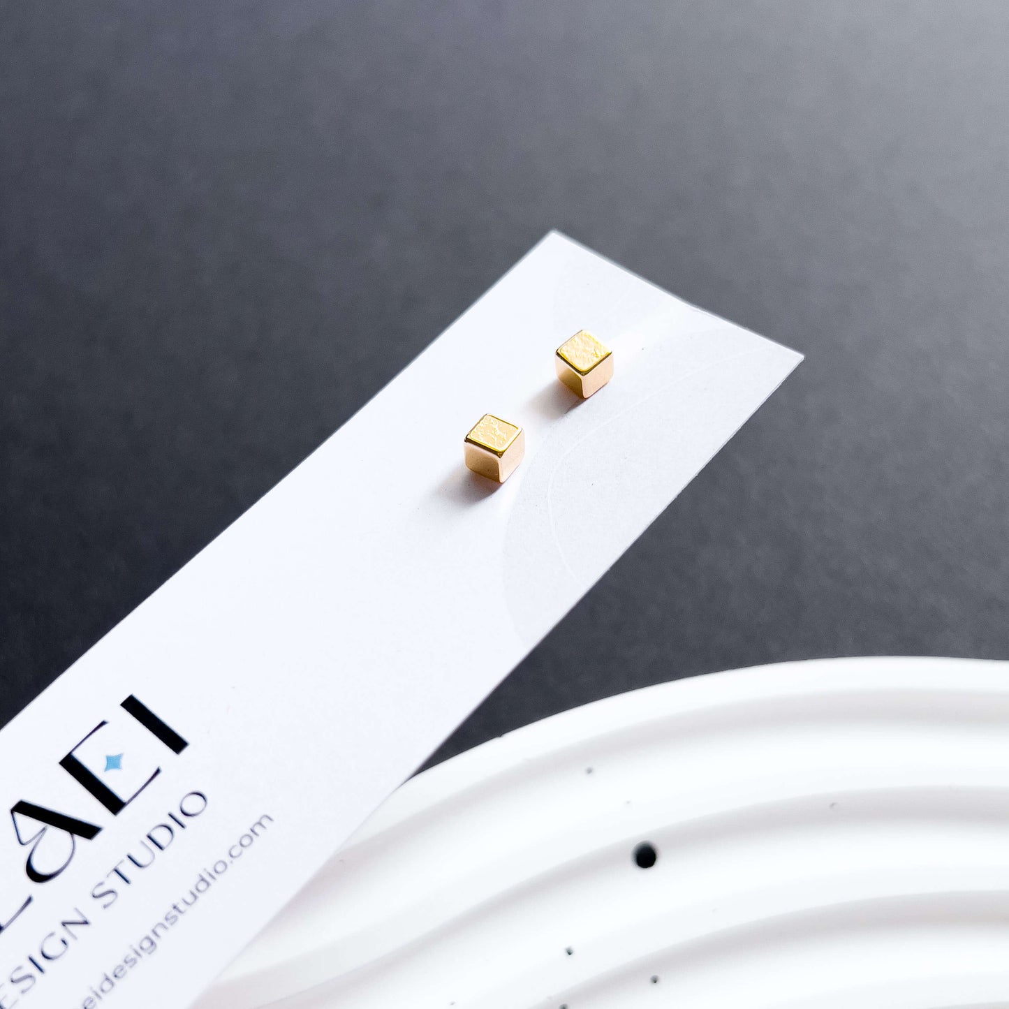 Base Col ✦ CUBE Earstuds