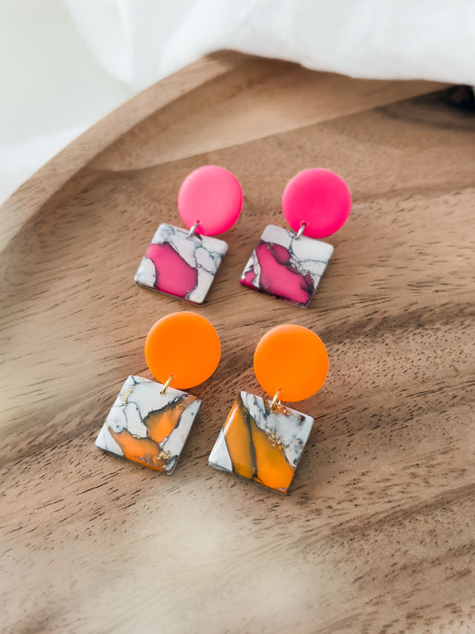 Love Notes Col ✦ LOLA neon-marmorierte Ohrringe