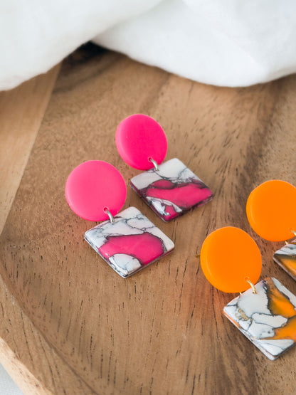 Love Notes Col ✦ LOLA neon-marmorierte Ohrringe