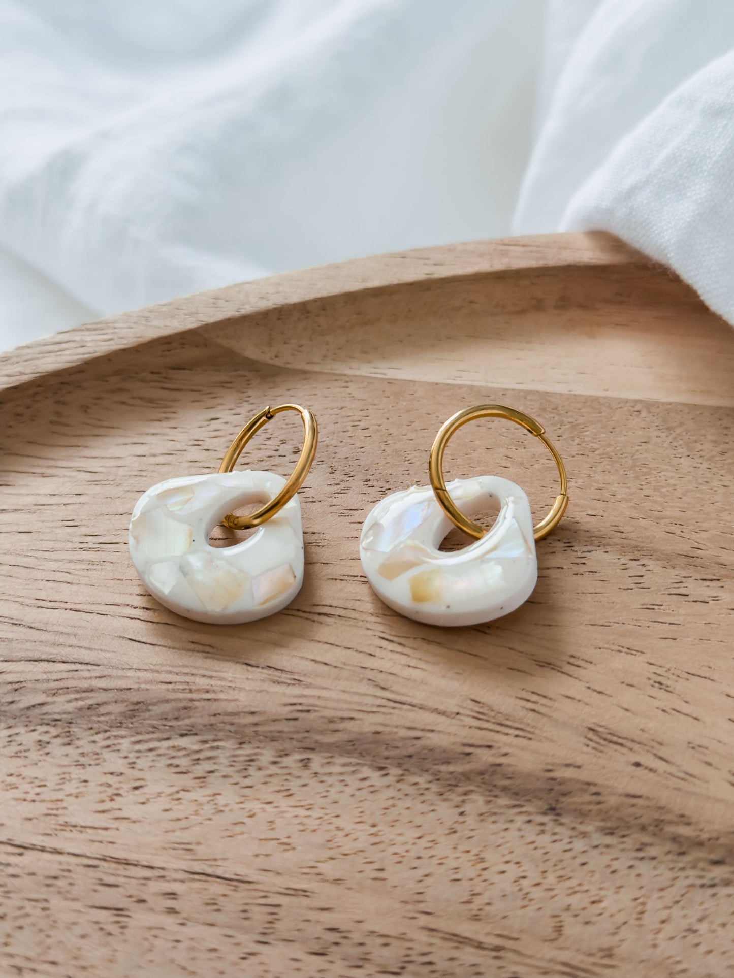 Love Notes Col ✦ Perlmutt Muschel Creolen