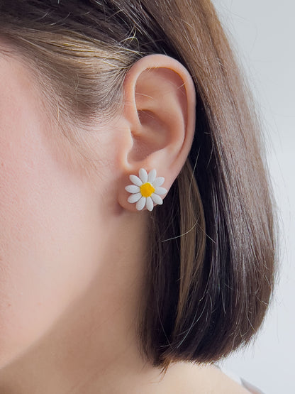 Col J ✦ Kleine Gänseblümchen Ohrstecker