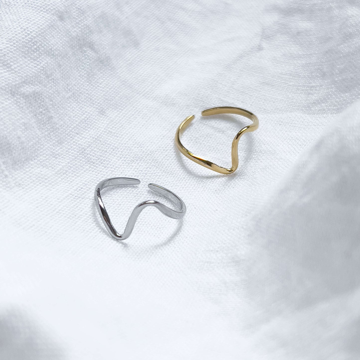 Base Col ✦ Ring mit Wellenform