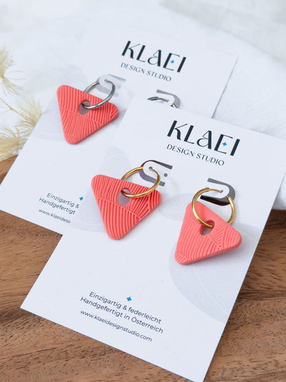 Mix & Match ✦ Pfirsichfarbene dreieckige Creolen