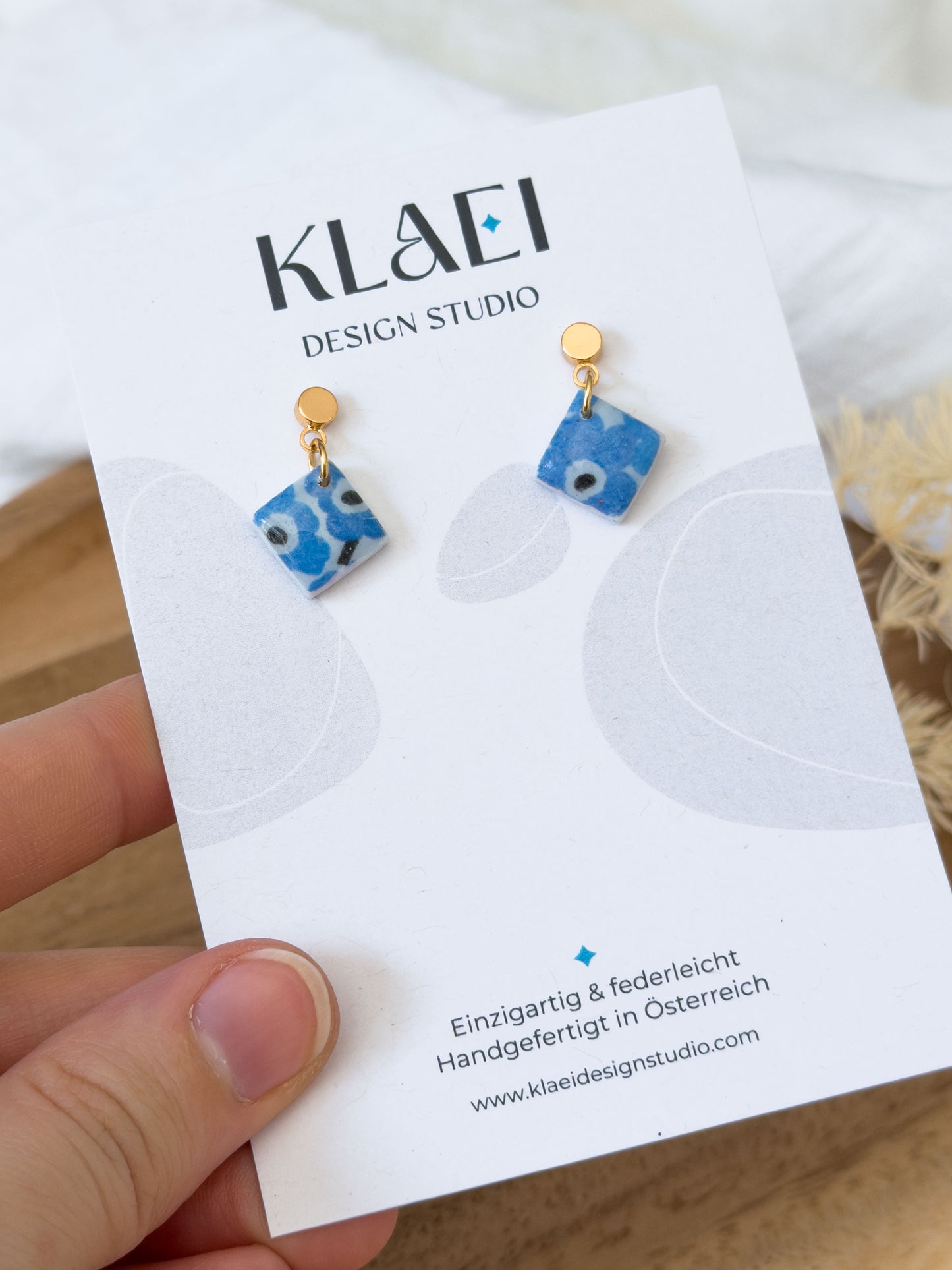 Untamed Garden Col ✦ Blaue kleine Blumen Ohrringe