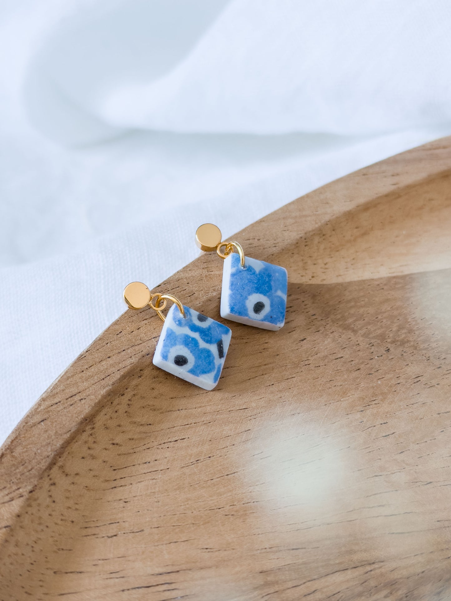 Untamed Garden Col ✦ Blaue kleine Blumen Ohrringe