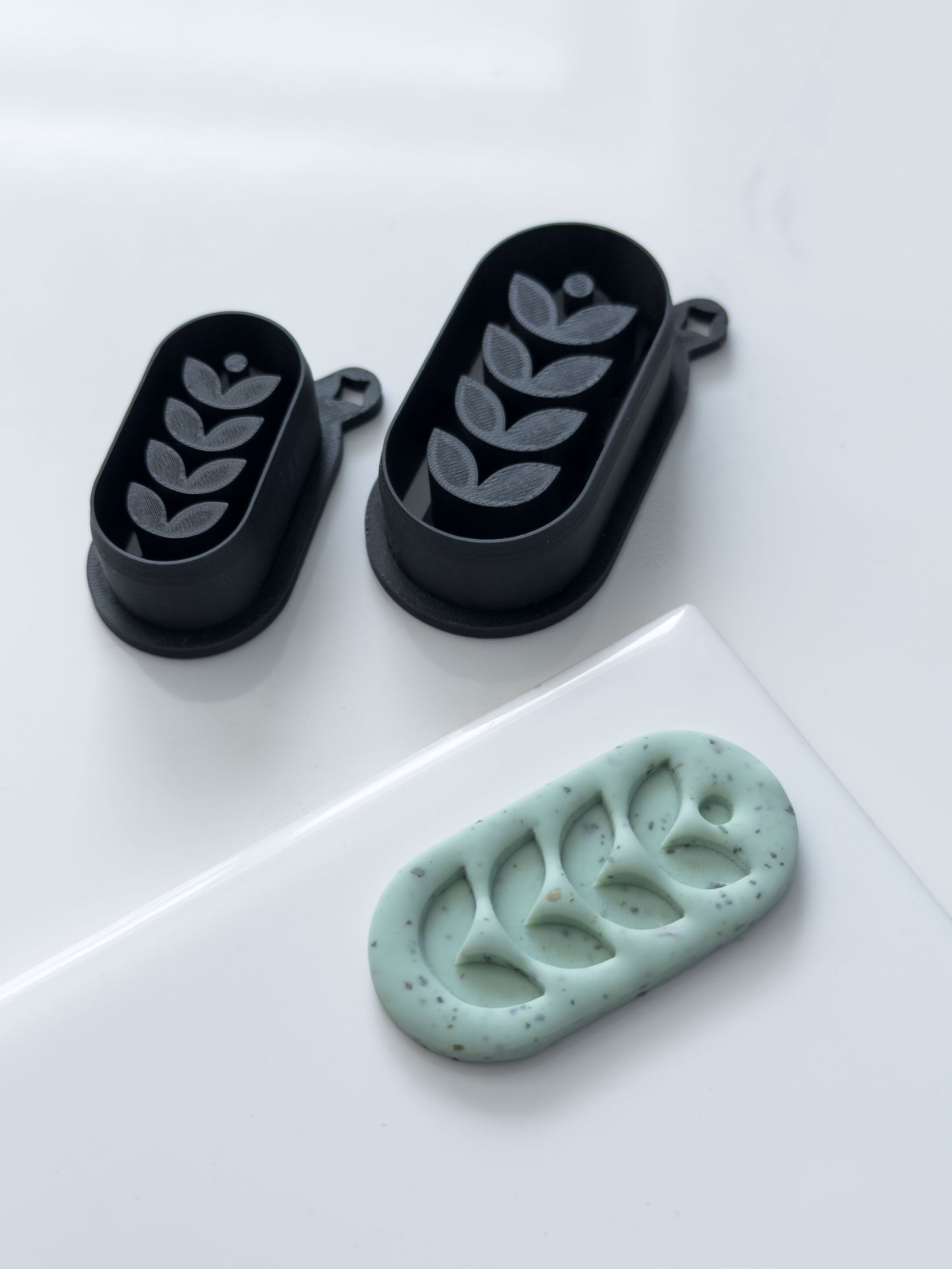 Oval Geometric Flower Polymer Clay Cutter