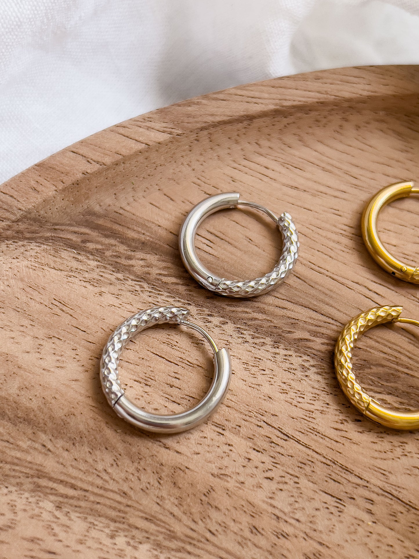 Base Col ✦ MIX&MATCH Reverse Hoop Earrings