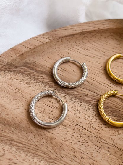 Base Col ✦ MIX&MATCH Reverse Hoop Earrings