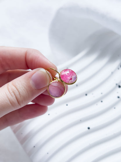 Col R ✦ Fuchsia-marmorierte Ohrhänger